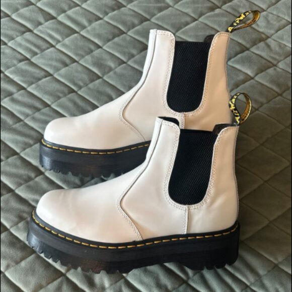 Dr Martens platform boots - Picture 2 of 9